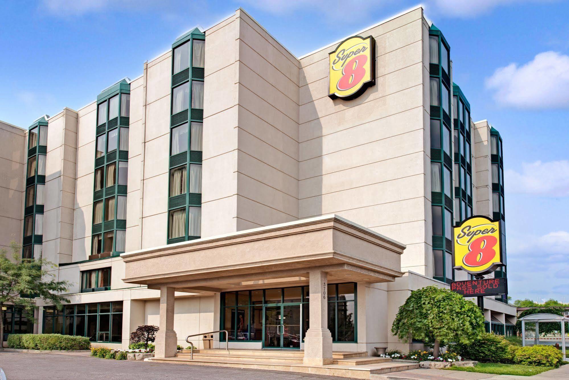 Ramada By Wyndham Niagara Falls Near The Falls Екстериор снимка